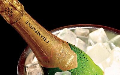 CHAMPAGNE