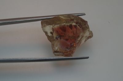 Red Oregon Sunstone Facet Grade Rough 24.5ct (4.9grm) IS2559