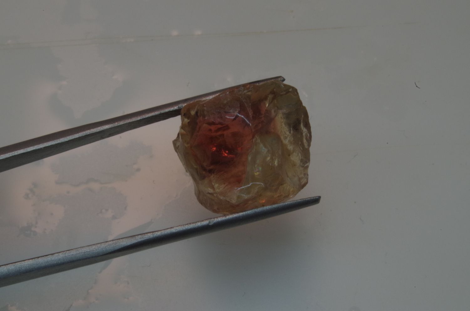 Red Oregon Sunstone Facet Grade Rough 22.5ct (4.5grm) IS2547