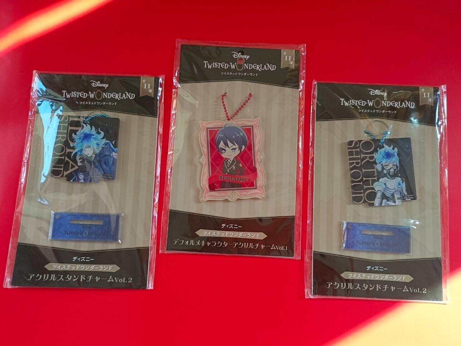 Disney Twisted Wonderland 3 keychains in one price NEW!!