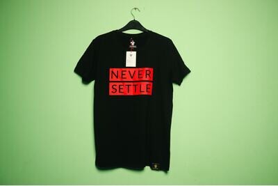 ONEPLUS NEVER SETTLE T-shirt