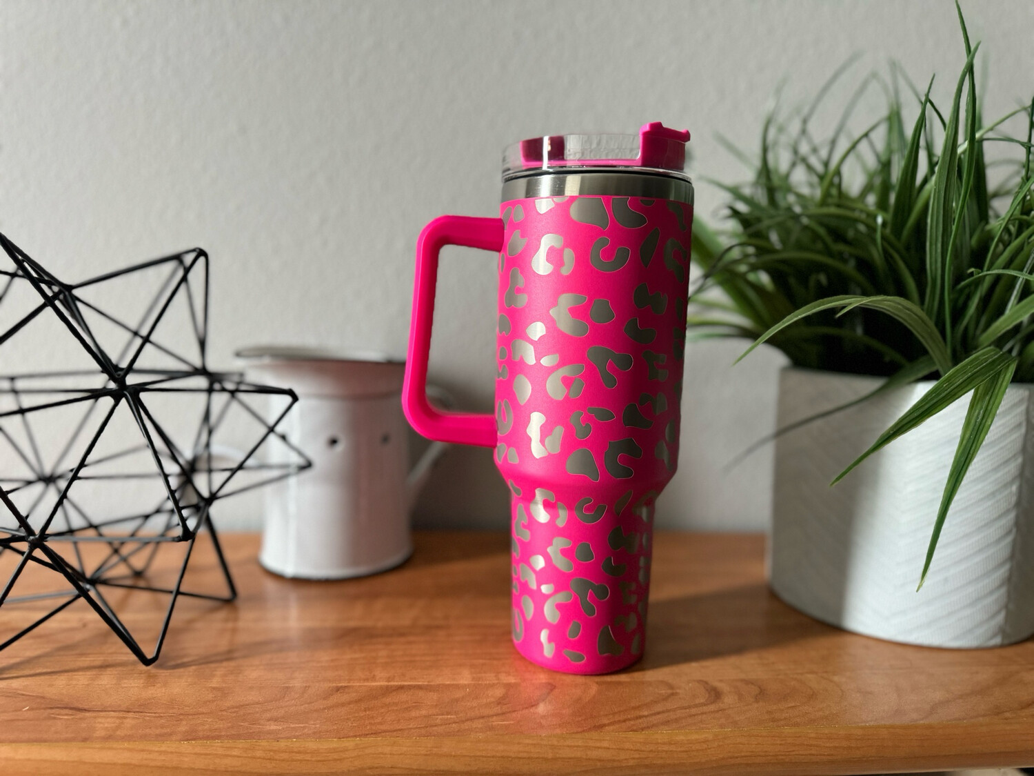 Pink 40oz Leopard Tumbler