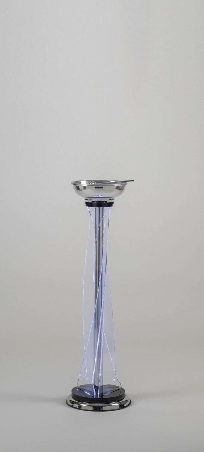 Pila/pedestal de cartón con aspersorio modelo Cassiopea