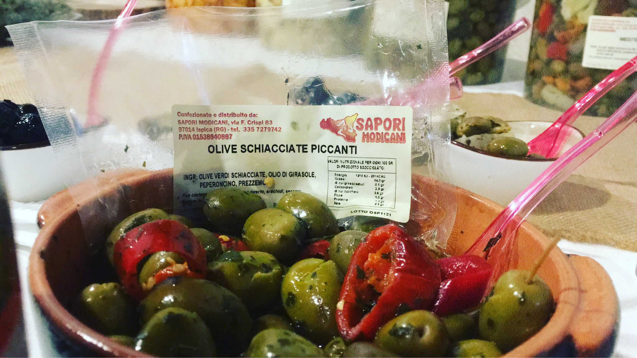 Olive verdi schiacciate