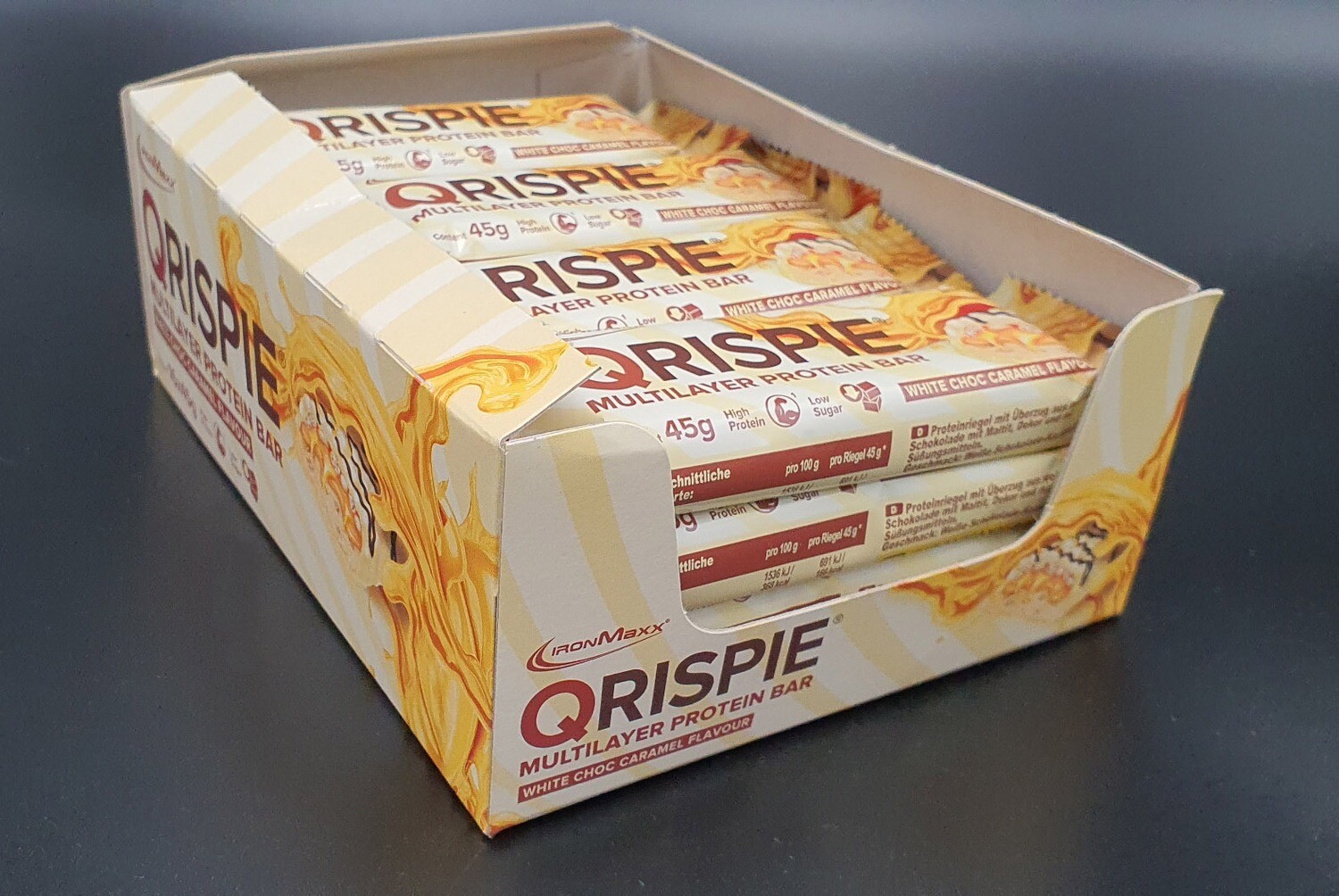 QRISPIE Multilayer Protein Bar White Choc Caramel Flavour Proteinriegel 16 x 45g