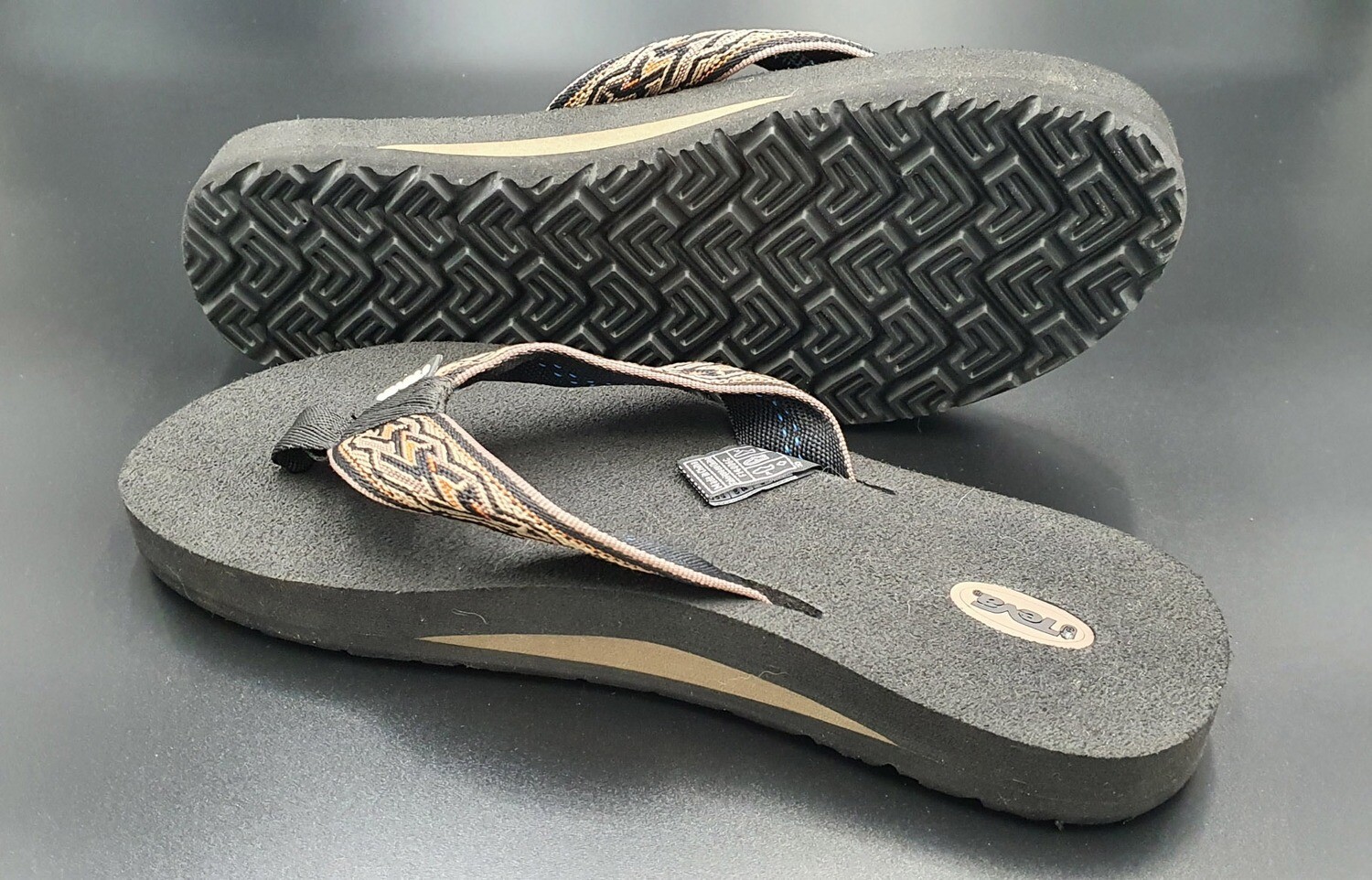 TEVA Mush II Herren Flip-Flops Zehentrenner X-Muster Beige-Schwarz-Orange Gr. 42