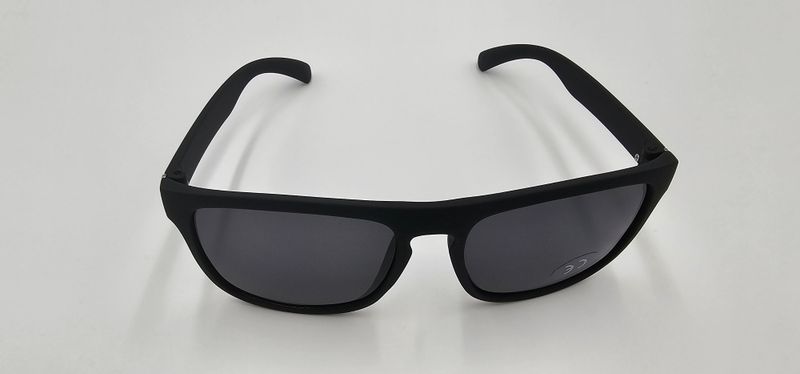AOOYOWEILY Vintage Retro Modebrille in Schwarz leicht verspiegelt – Leicht, trendy & unisex