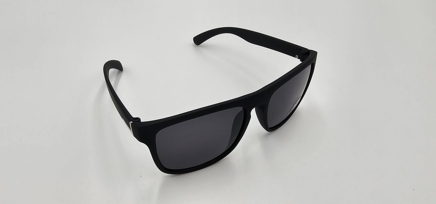 AOOYOWEILY Vintage Retro Modebrille in Schwarz leicht verspiegelt – Leicht, trendy &amp; unisex