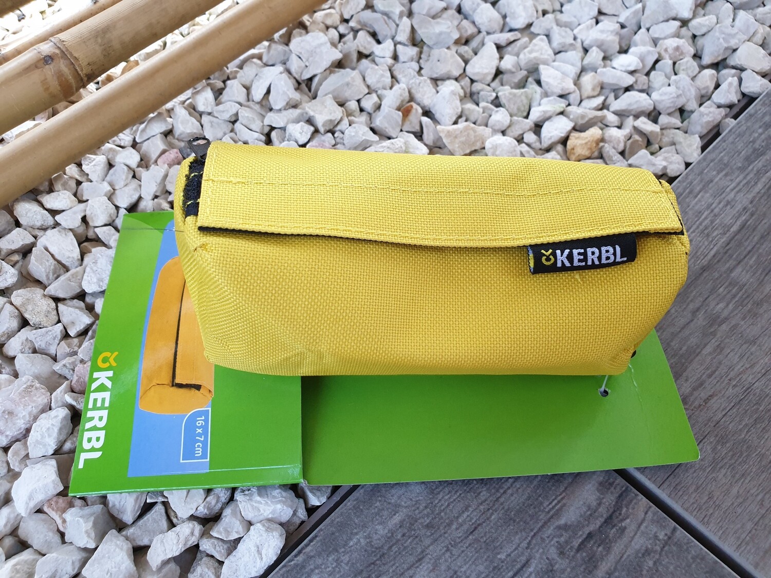 Snack Dummy / gelb / 16 cm x 7 cm