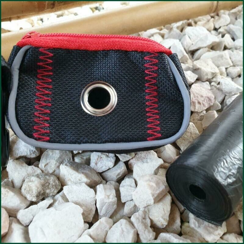 Tasche für Kotbeutel schwarz/rot 8 cm x 5 cm x 4 cm