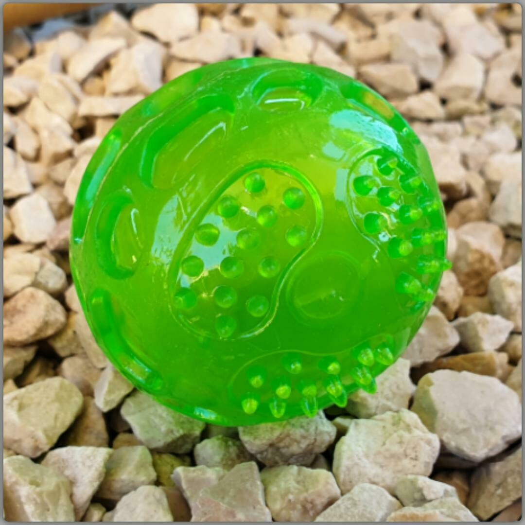 Squeaky Ball grün 6 cm