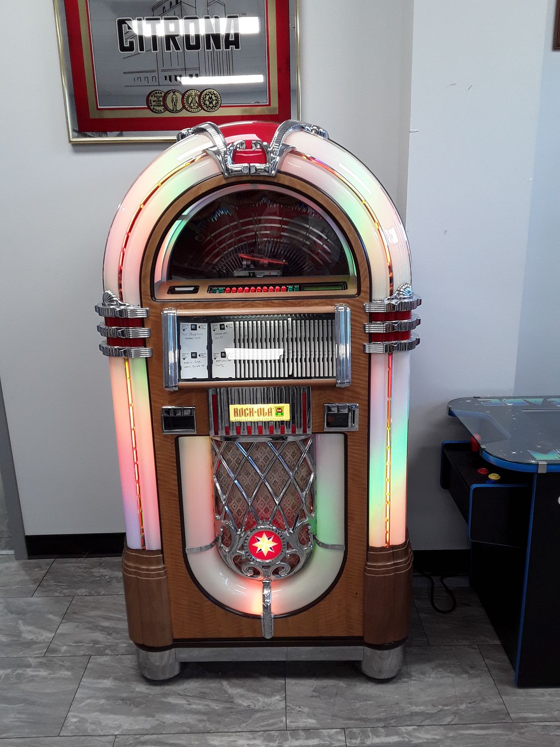 Rock-Ola Bubbler Jukebox