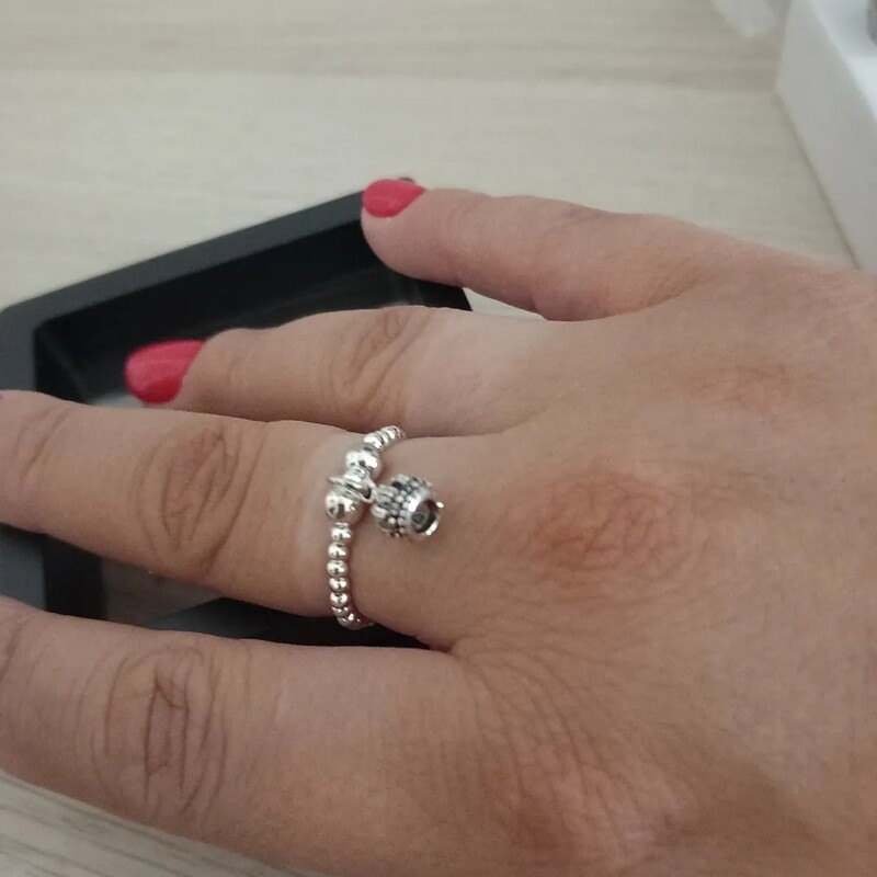 Anello palline con campanellina