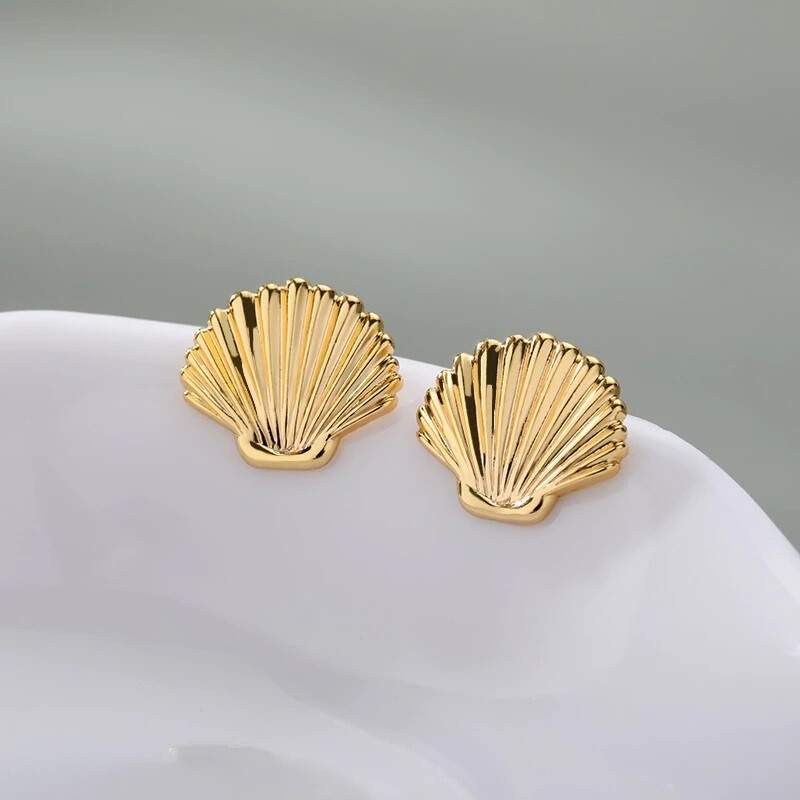 SHELL STAINLESS STEEL EARRINGS FOR WOMEN