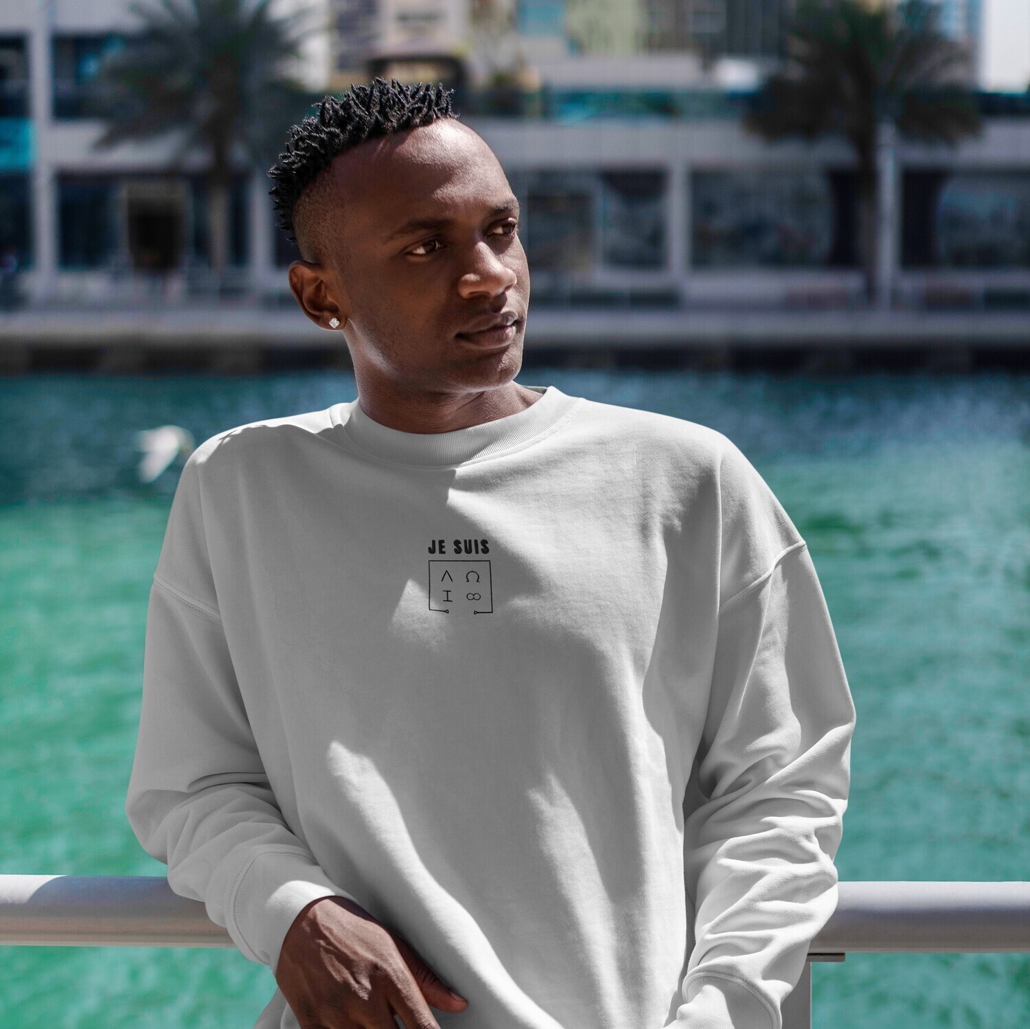 Sweat blanc brodé - Alpha Omega