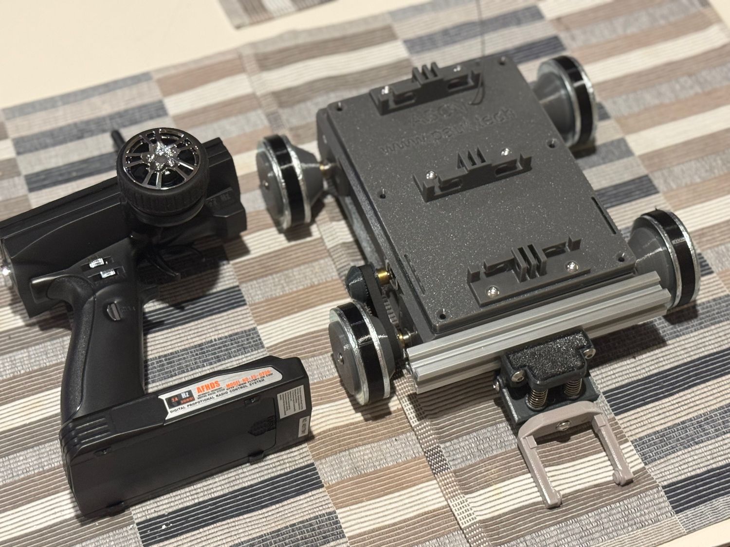 Wall Crawler Magnetic for Ultrasonic thickness probes, PAUT probes and GoPro.