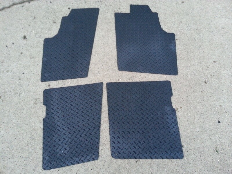 John Deere Gator XUV 550 S4, 560 S4,  580 S4 and RSX 850 Floor Mats