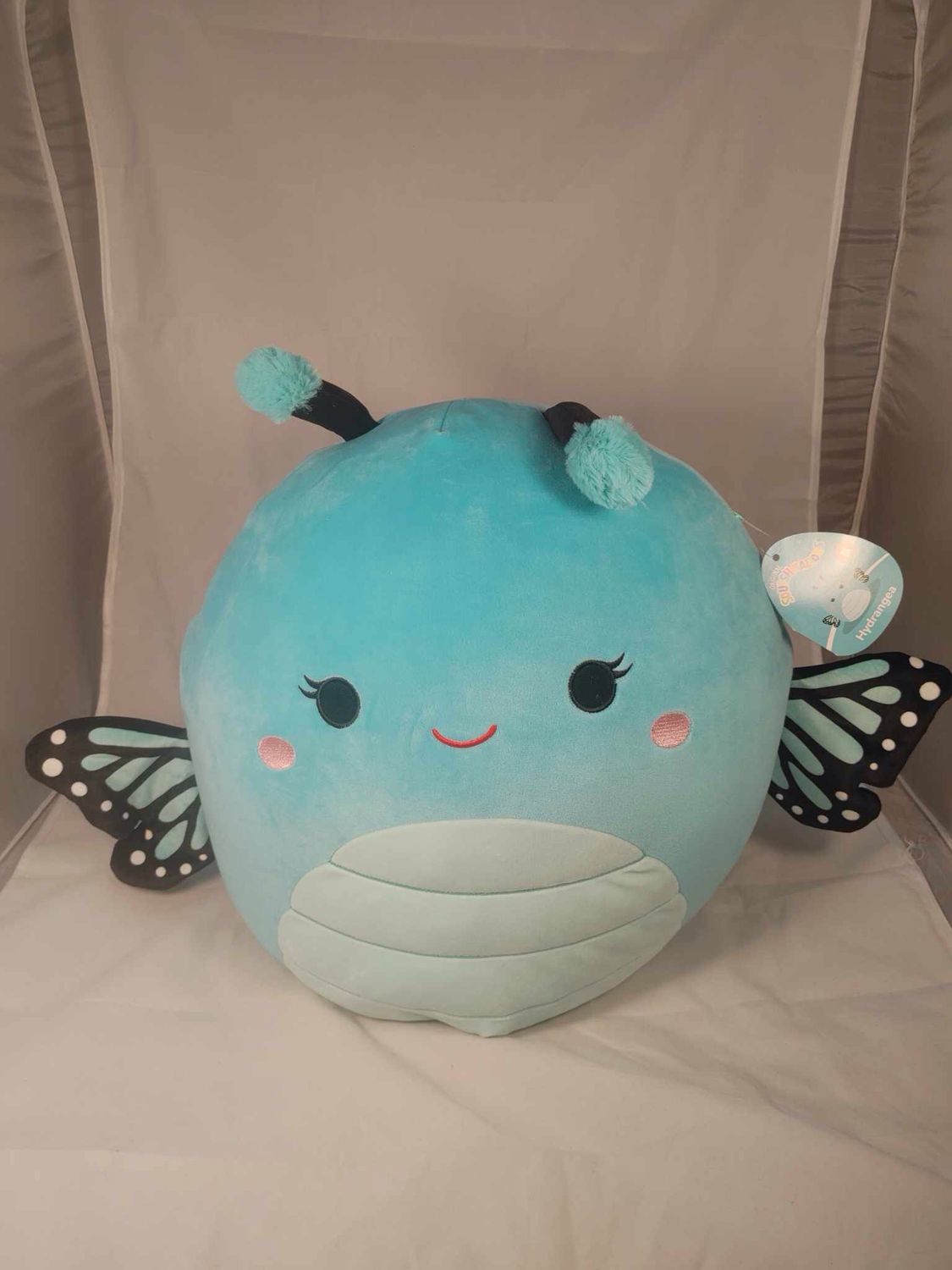 16” Large Hydrangia Squishmellow