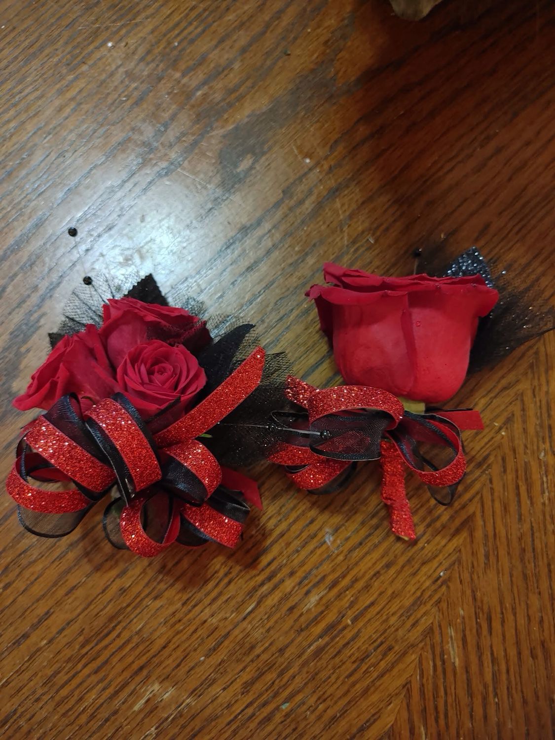 Corsage, Boutonnière Combo Set