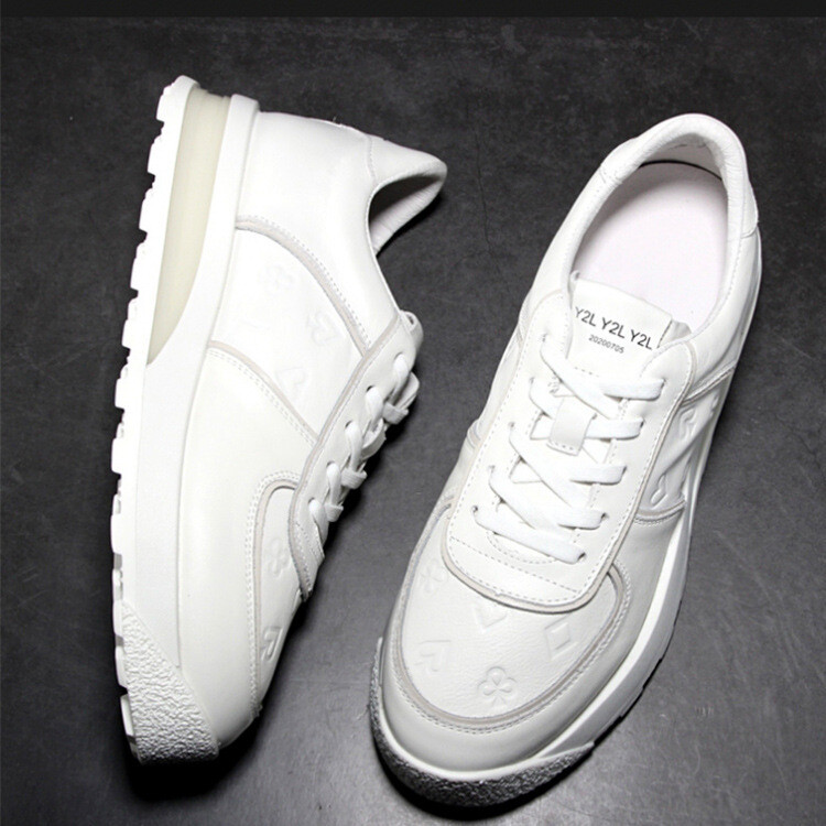 Trendy unisex cowhide shoes