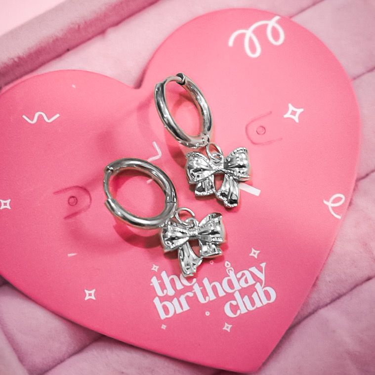 Dena Ribbon Huggies (Silver)
