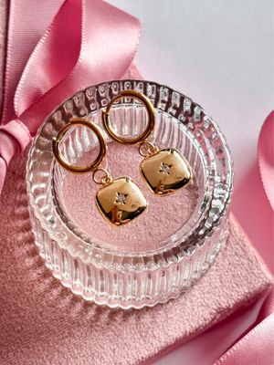 Puffed Square Gold Huggies
