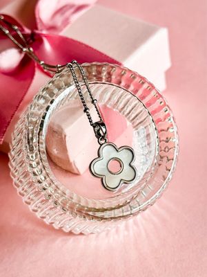 Daisy Silver Necklace