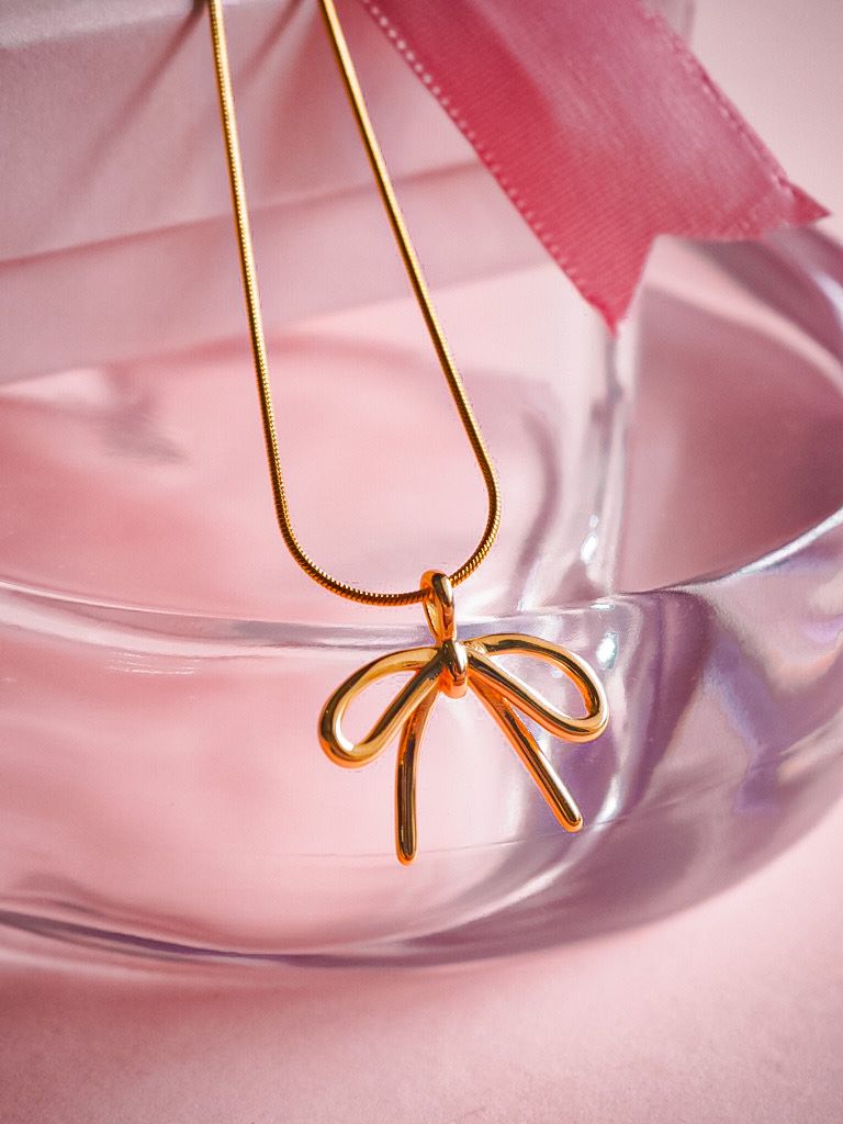 Serena Gold Ribbon Necklace