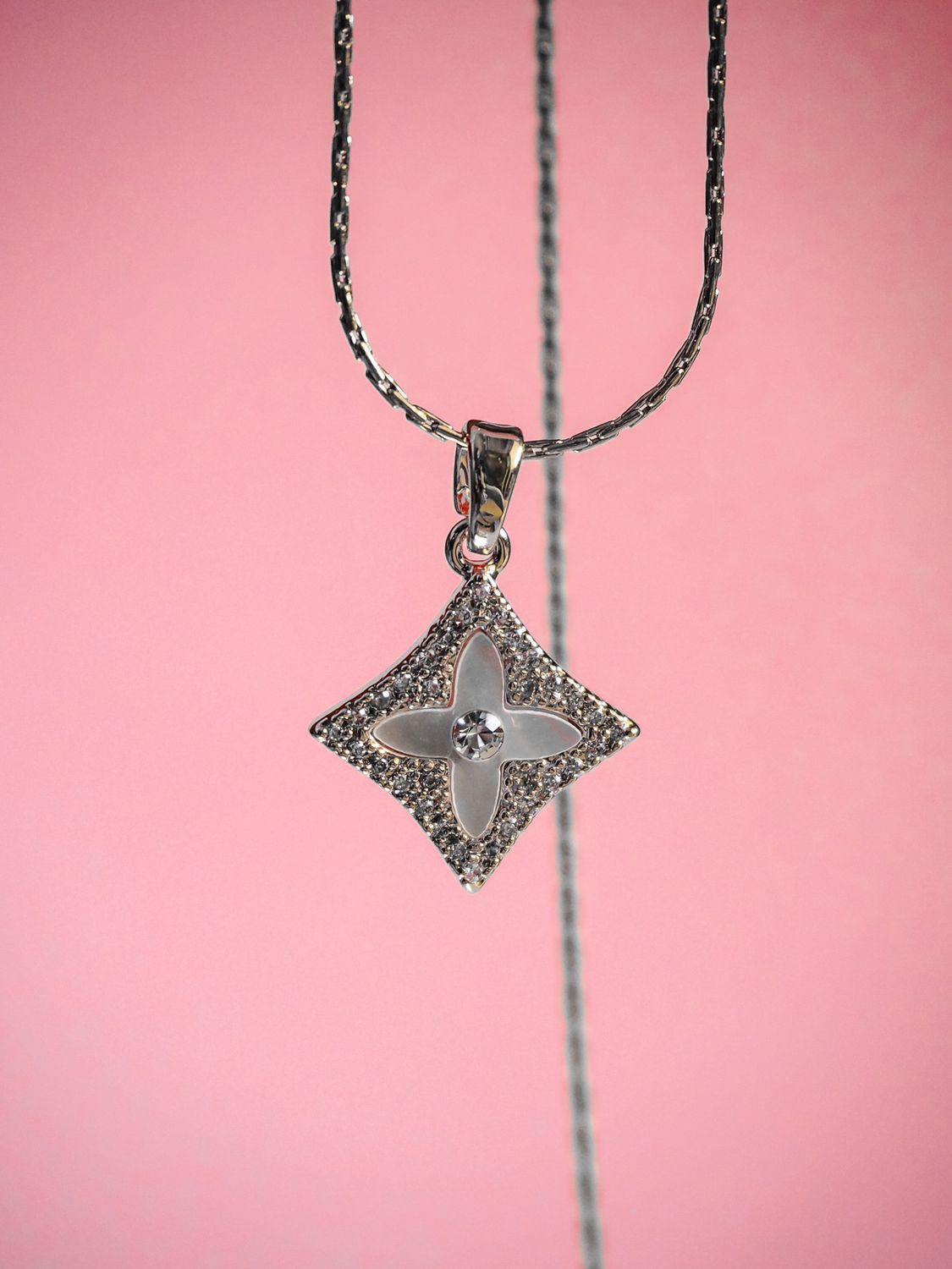 Wixie Sparkle Silver Necklace