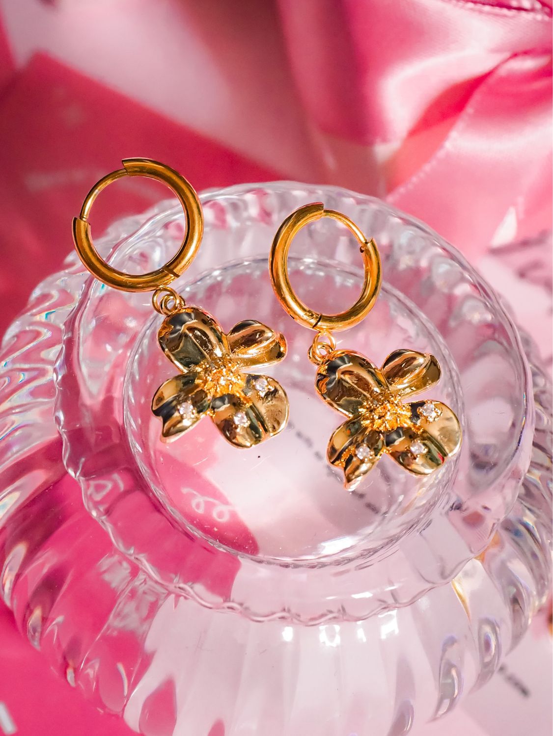 Magnolia Floral Gold Huggies