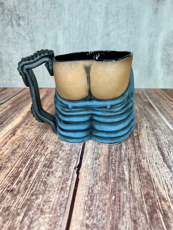 Kiss my Butt mug tan