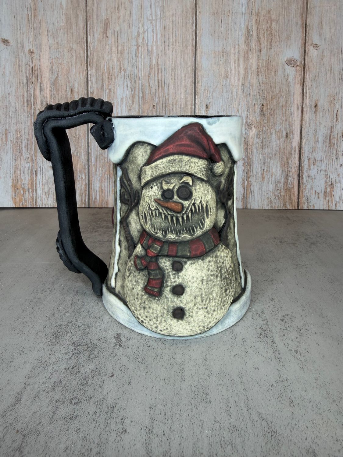 Snowman mug, Black wash, Freddy Scarf, White frosting Snowman mug, Black wash, Freddy Scarf, White frosting
