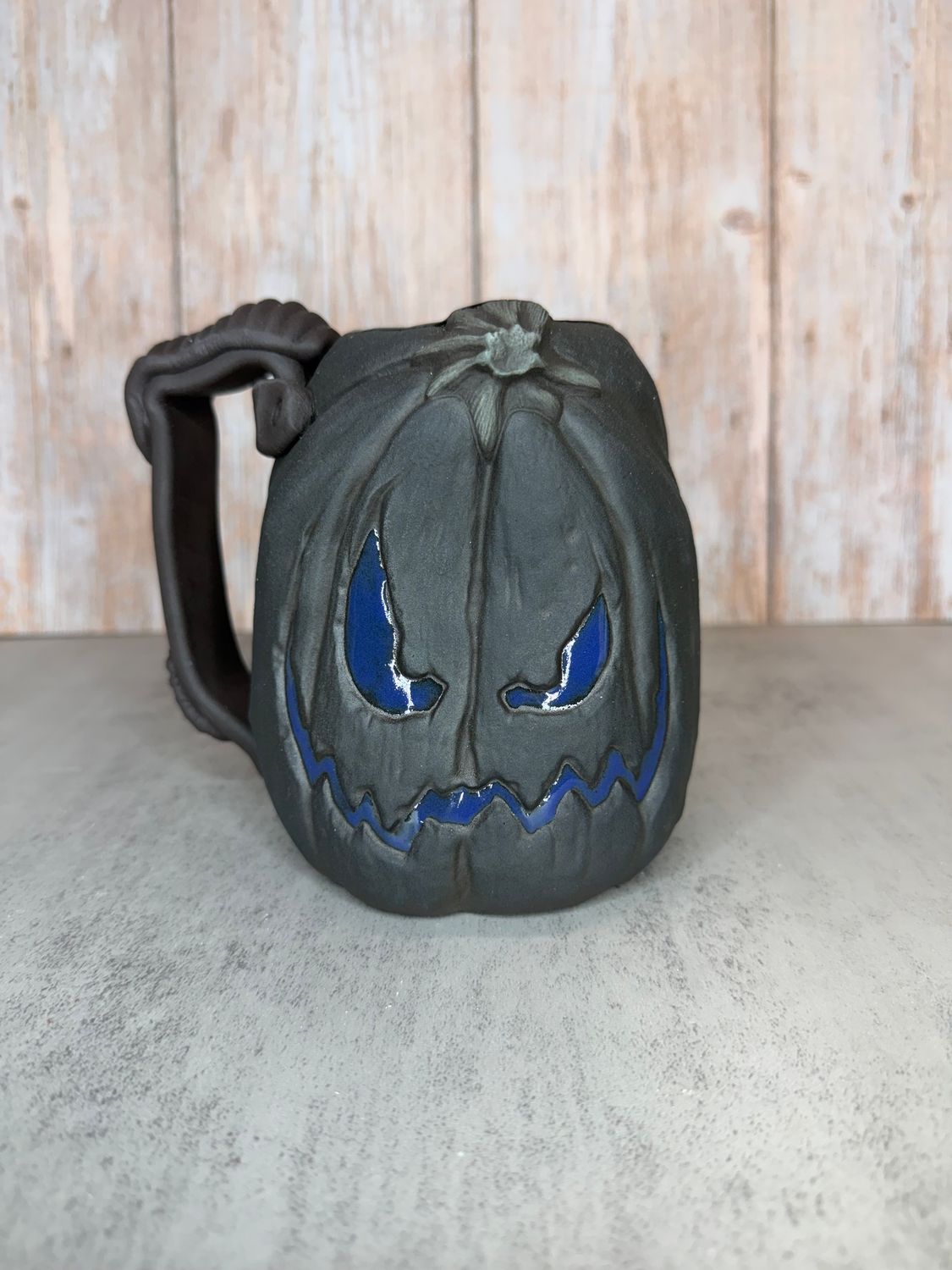 Pumpkin Mug Slate skin with purple/blue  Eyes