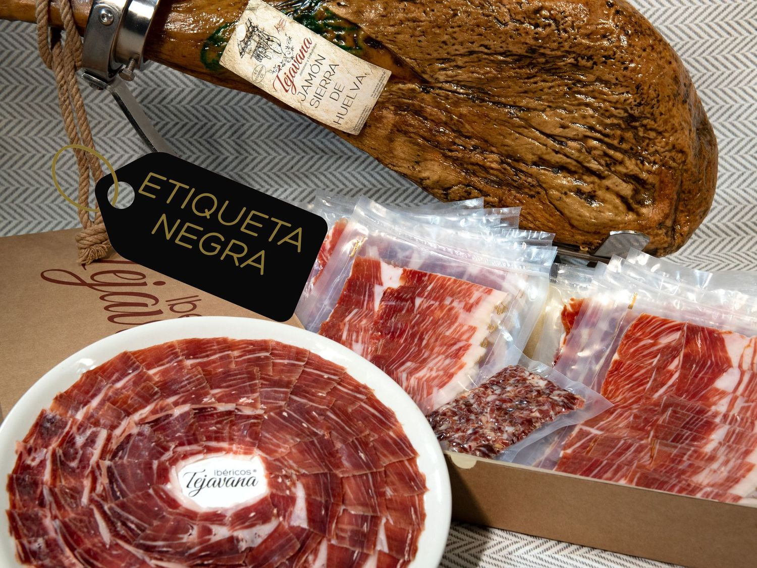 Maletín Jamón Sierra de Huelva Alimentado en LIBERTAD CON PASTOS NATURALES "A CUCHILLO"