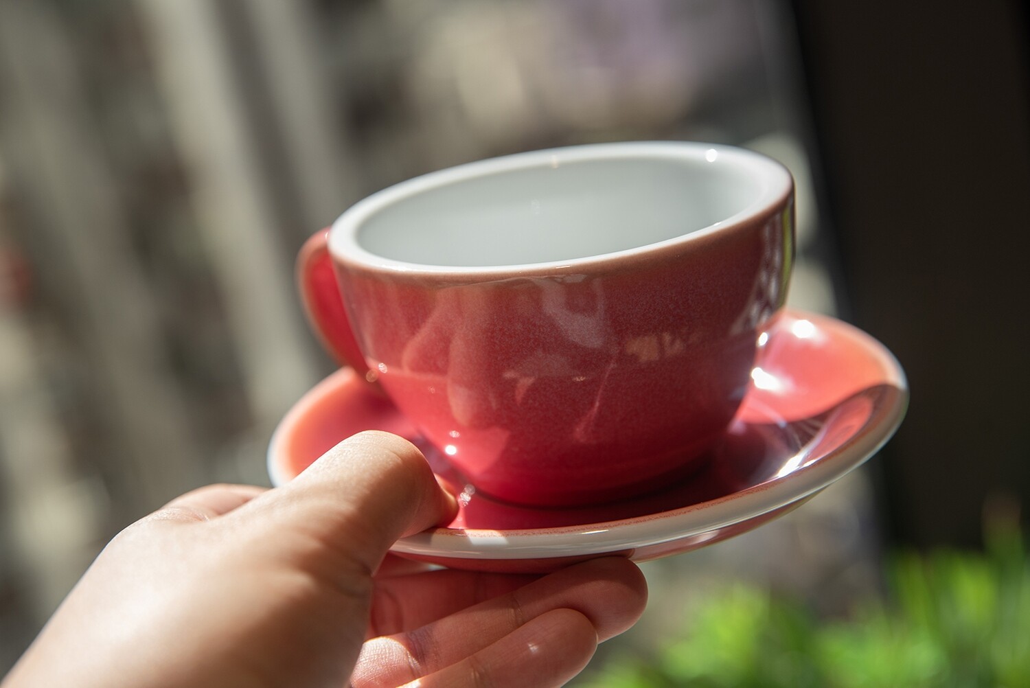 Loveramics - EGG - 200ML CAPPUCCINO CUP - Berry
