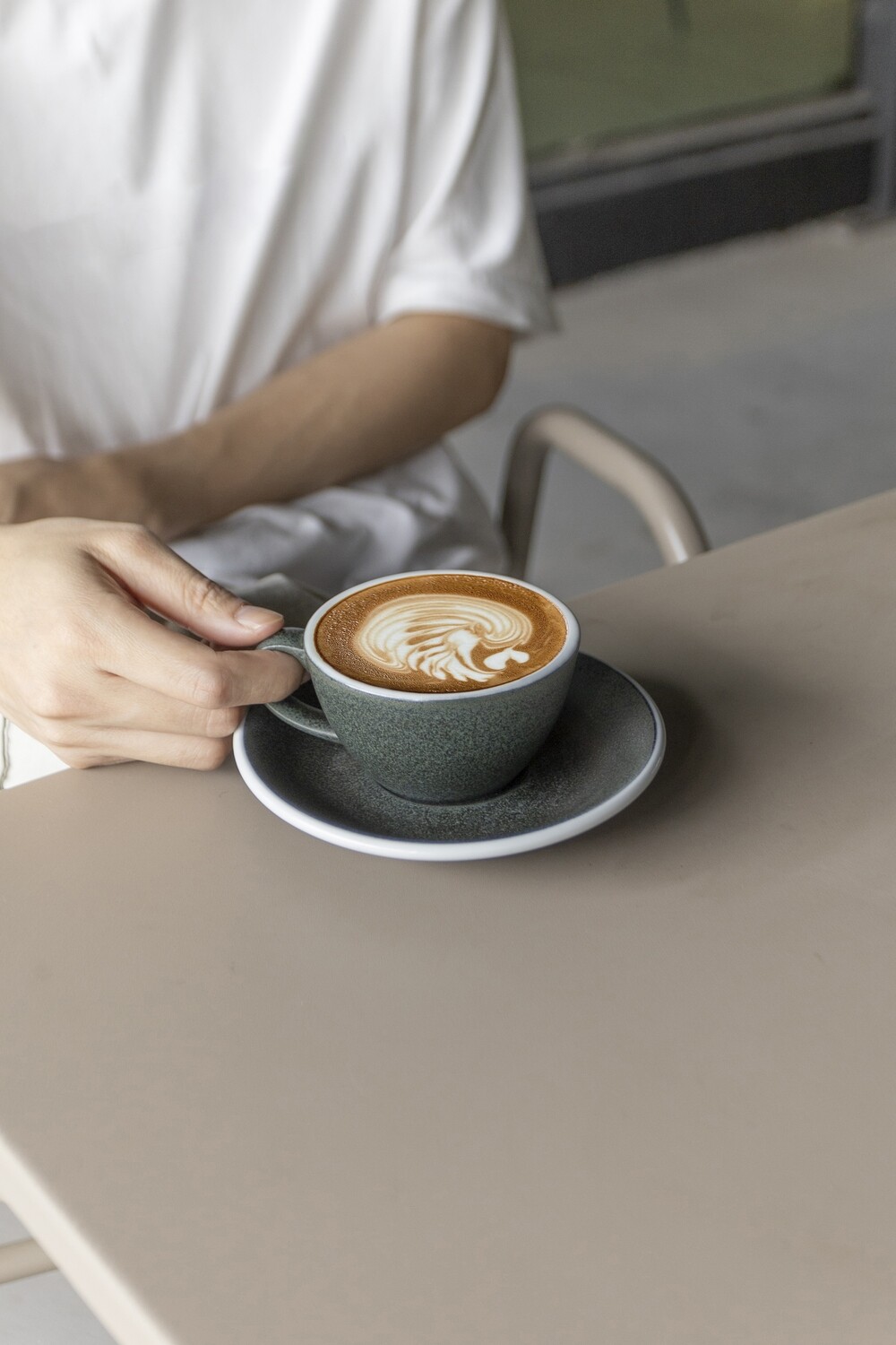 Loveramics - EGG - 200ML CAPPUCCINO CUP - NATURE INSPIRED COLOURS -  Anthracite