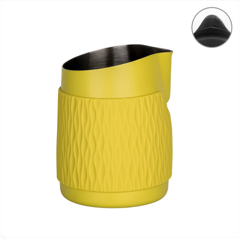 WPM  HC7106 青檸綠無柄拉花杯配矽膠套 450cc