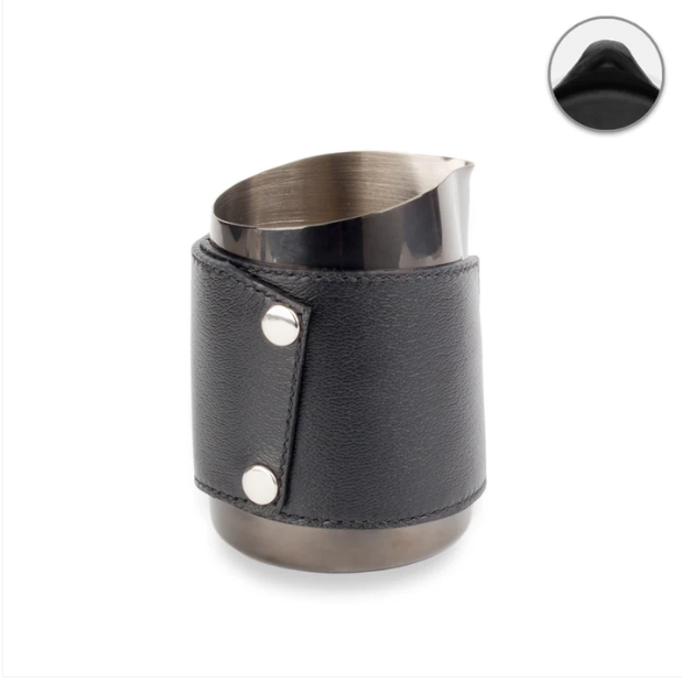 WPM  HC7106 亮光黑無柄拉花杯配皮套 450cc