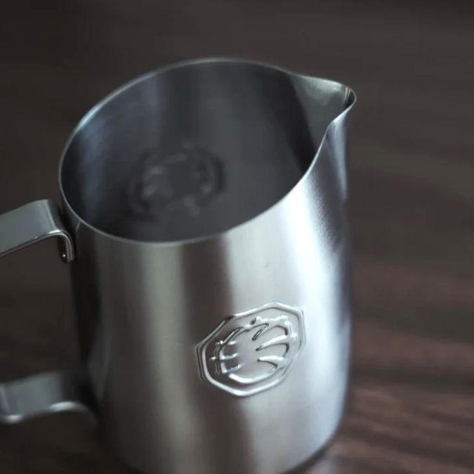 WPM HC7106 圓嘴奶壺限量版 銀色 - "Liwei"