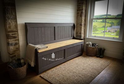 Monks Bench (Pew/Settle) - "Victoria"