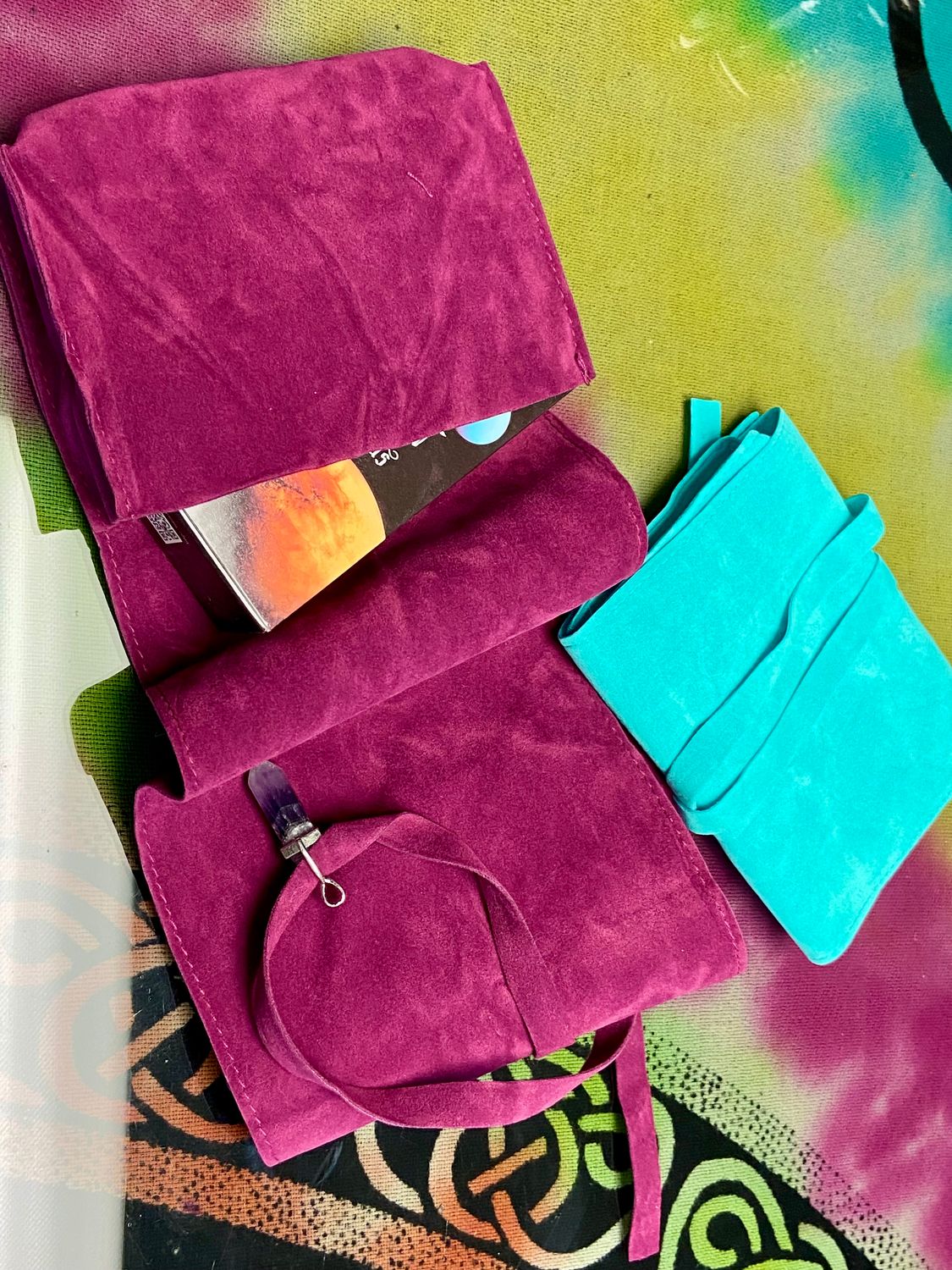 Card wrap with pendant stone