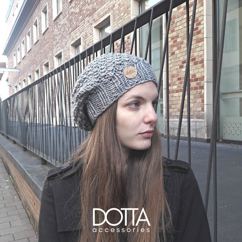 Kincső kötött sapka - slouchy beanie lelógós trendi sapi