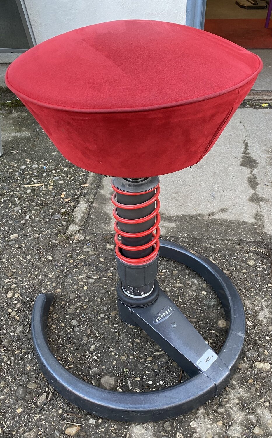 Aeris Swopper Bürohocker Mikrofaser Rot Schwarz