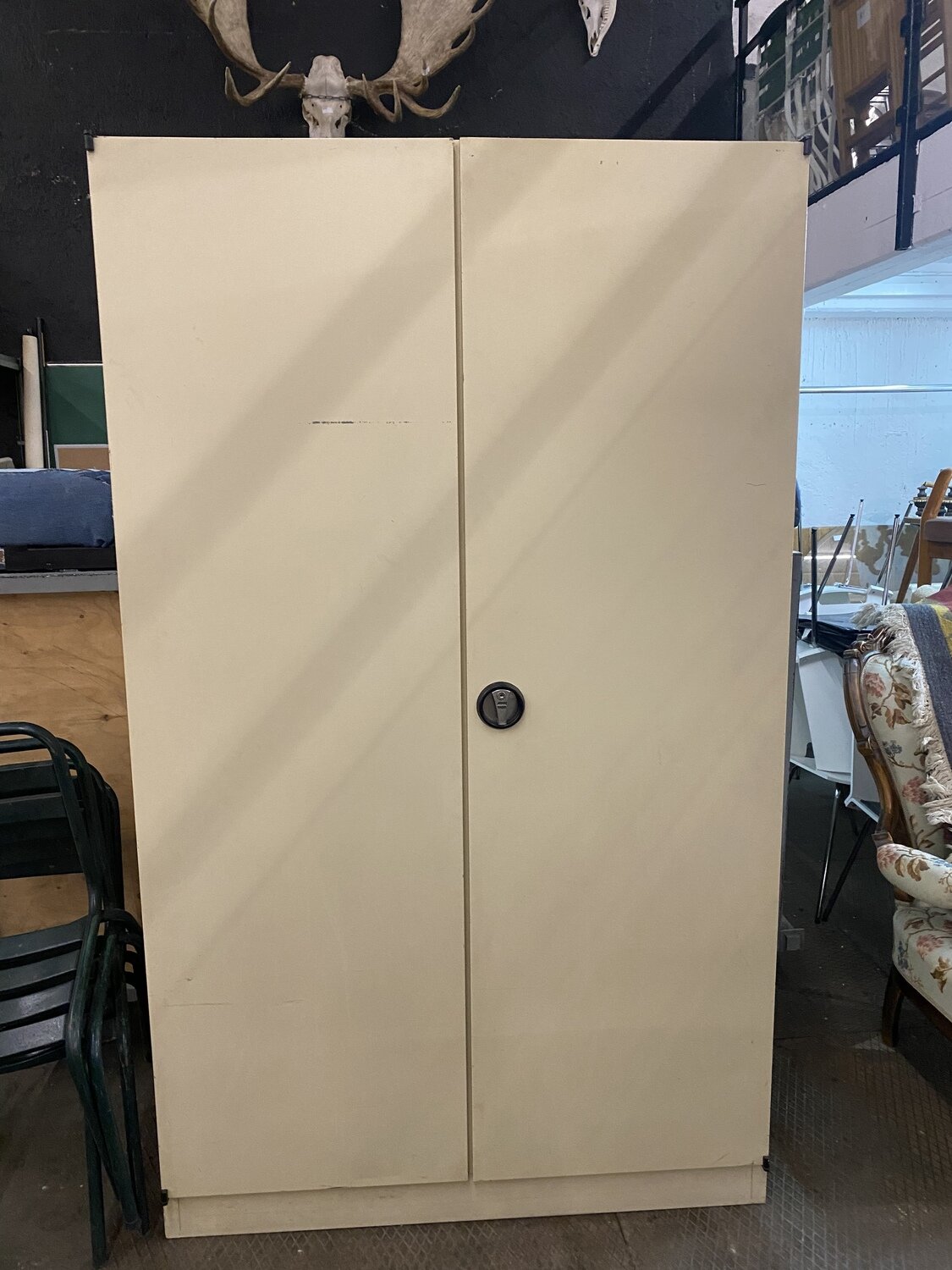 Metallschrank