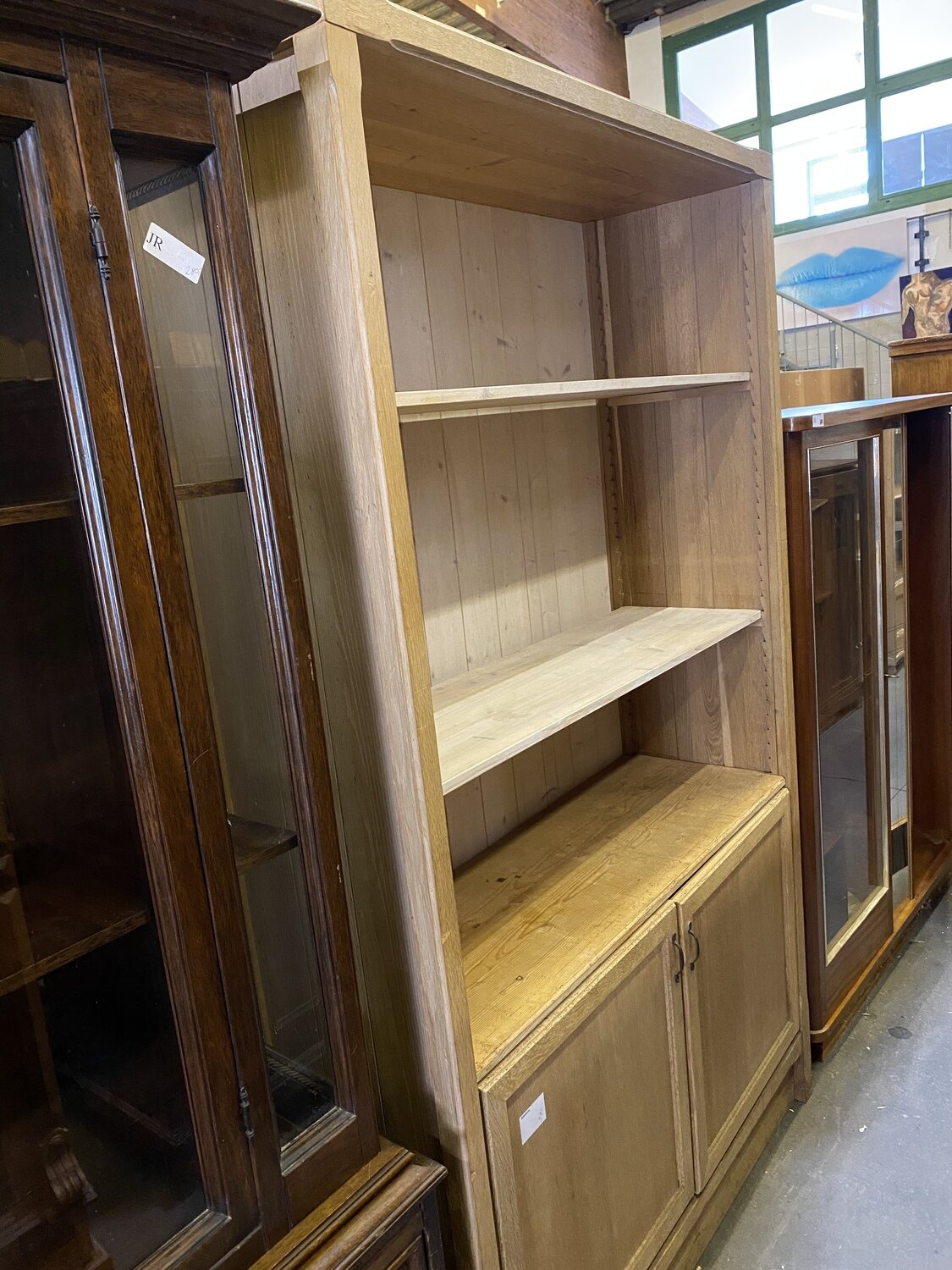 Regalschrank