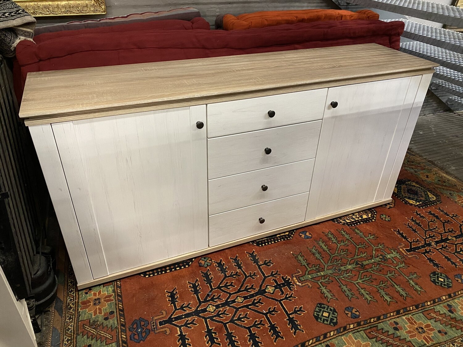 Sideboard mit Soft Close