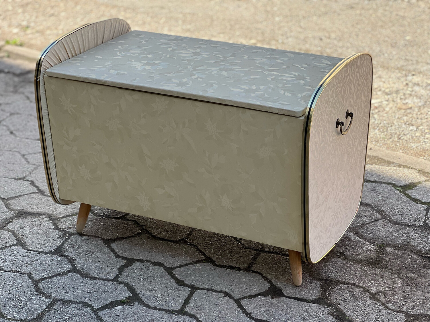 Wäschebox Truhe