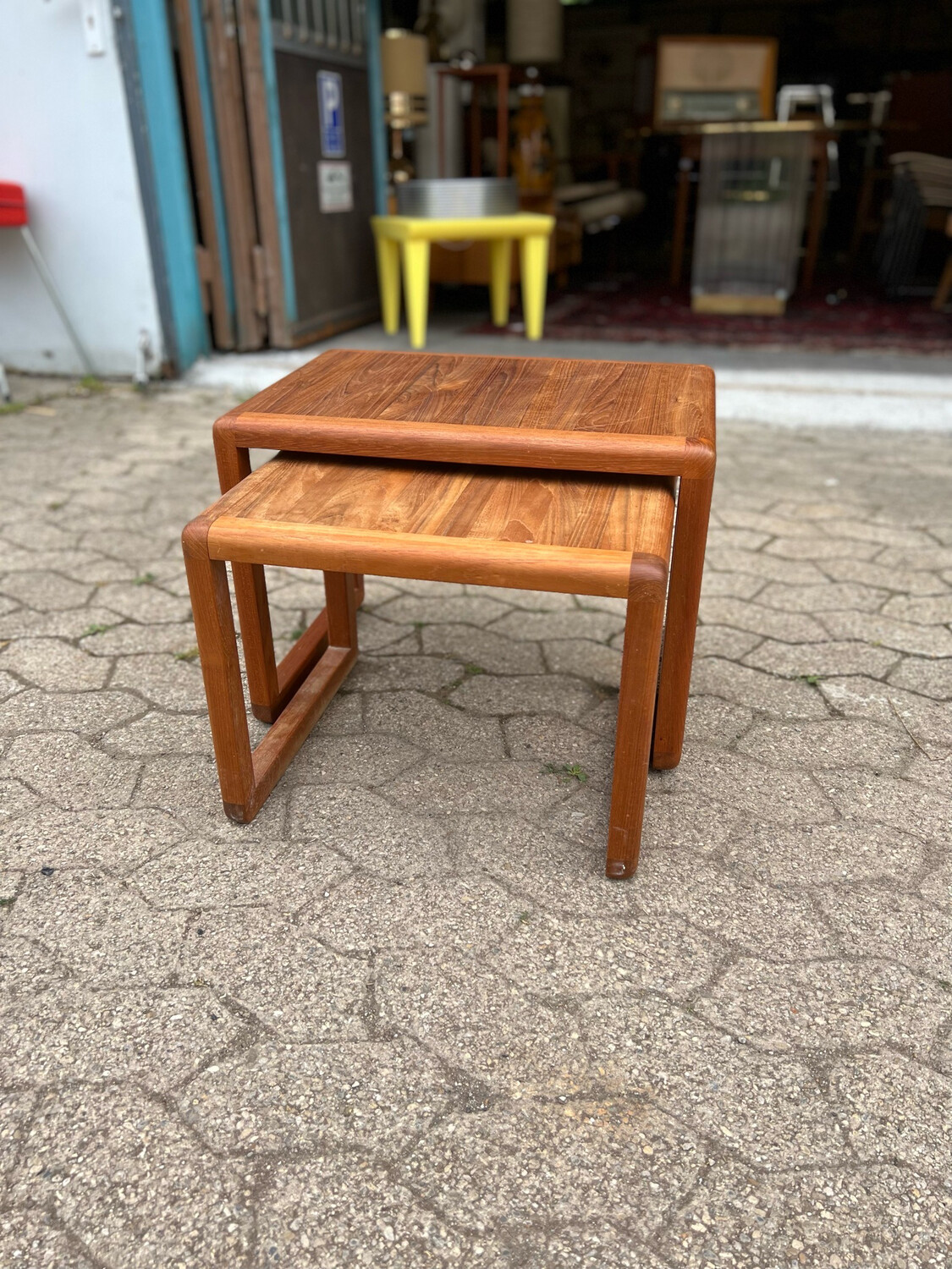 Zweisatztischchen Tischchen Mid Century Vintage