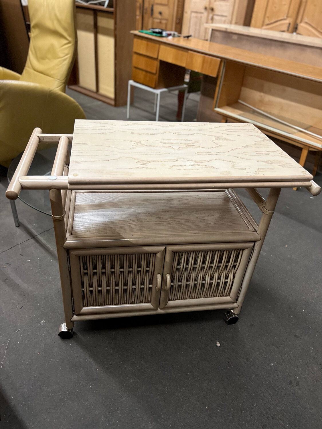 Bar Barwagen Servierwagen Rollwagen Korb Rattan Bambus