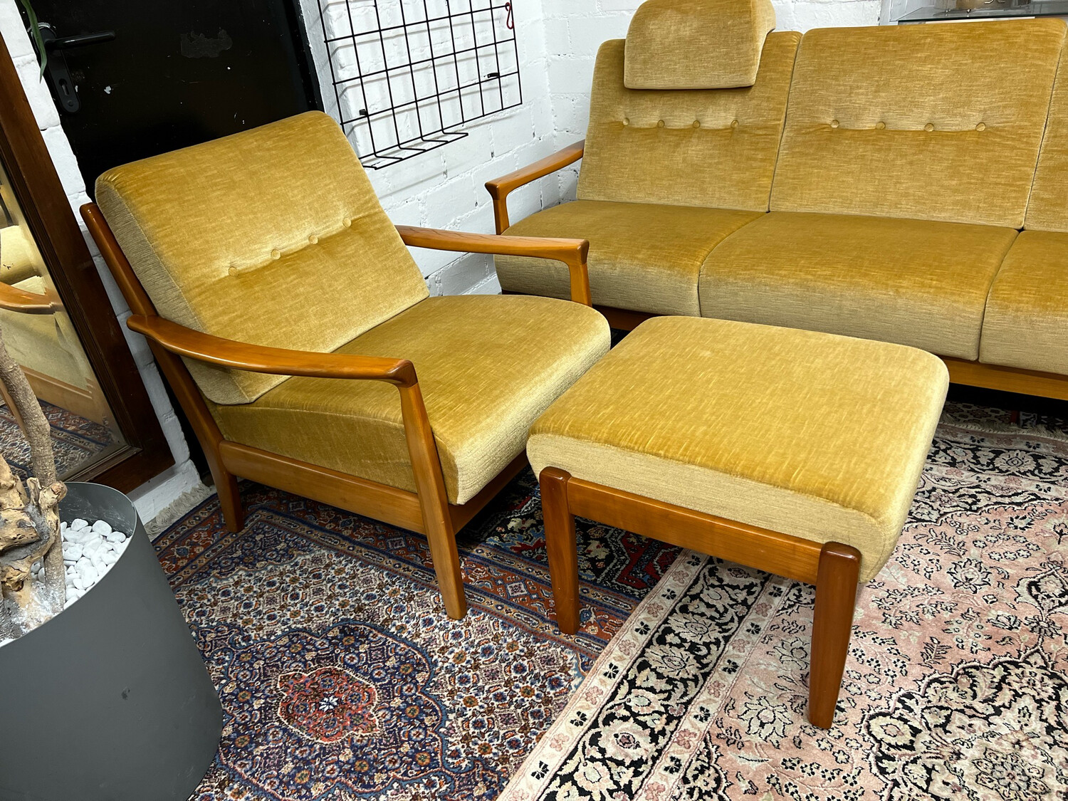 Sessel Armlehnsessel mit Hocker Mid Century Vintage 1von2